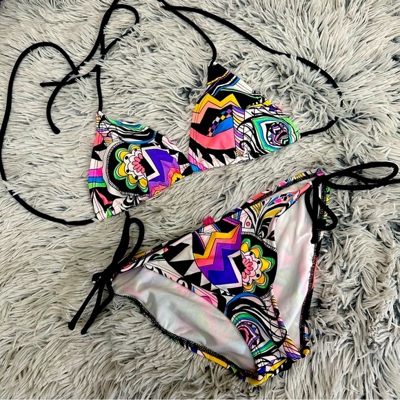 OP Reversible Swim Coverup - Picture 9 of 14